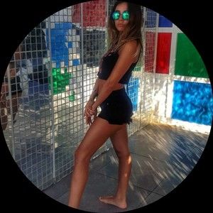 Meet your Posher, Caroline